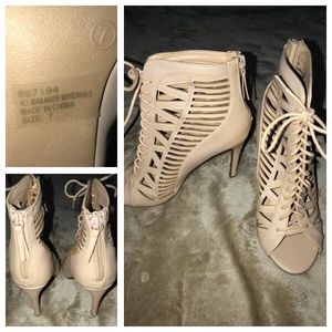 Light pink heels ***SOLD***